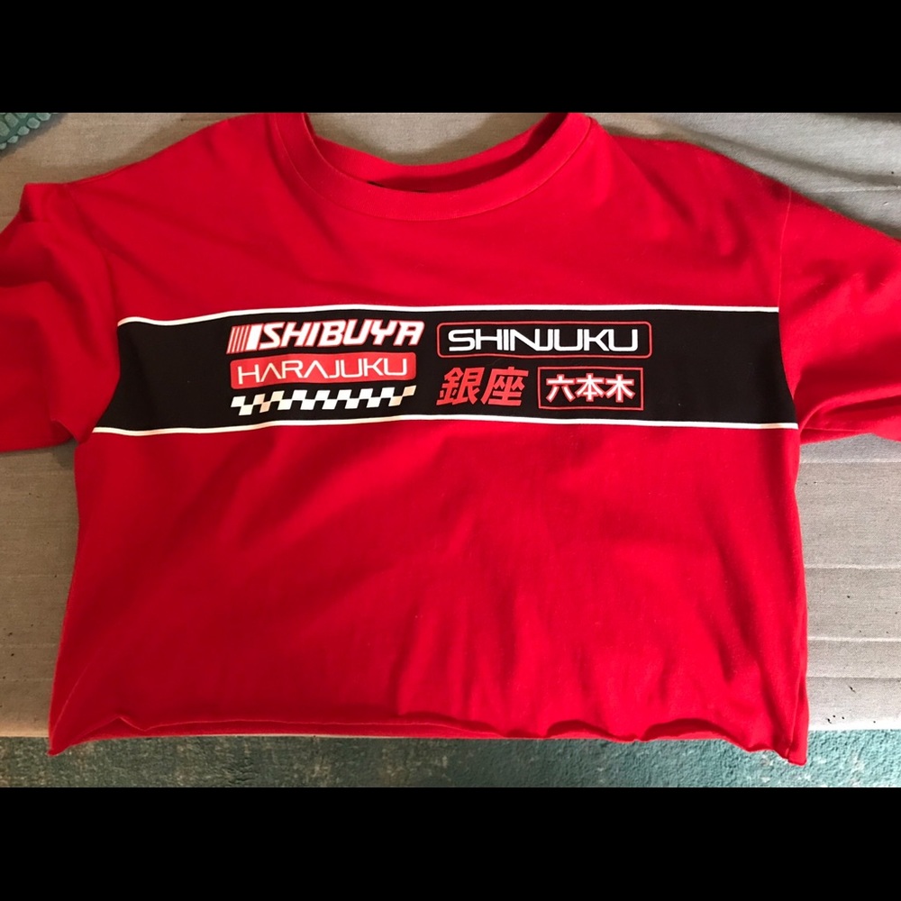 Forever 21 Cropped Red Print Long Sleeve Teeshirt